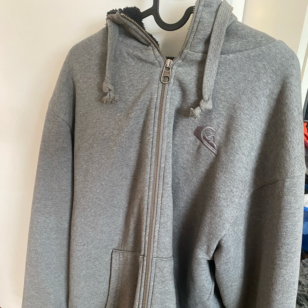 Quicksilver Men Large sweatshirt